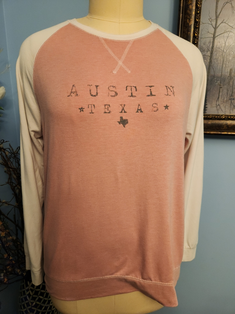 Austin Texas Pink Raglan Crewneck Sweatshirt